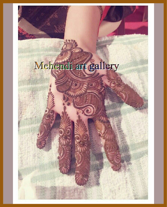 Spiral Curves In Modern Front Hand Mehndi Design
